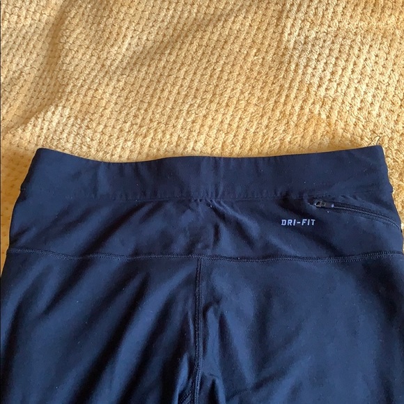 Nike cropped legging - Picture 4 of 5